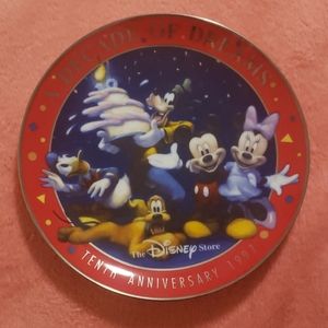 Ornamental Disney Plate 10th Anniversary.